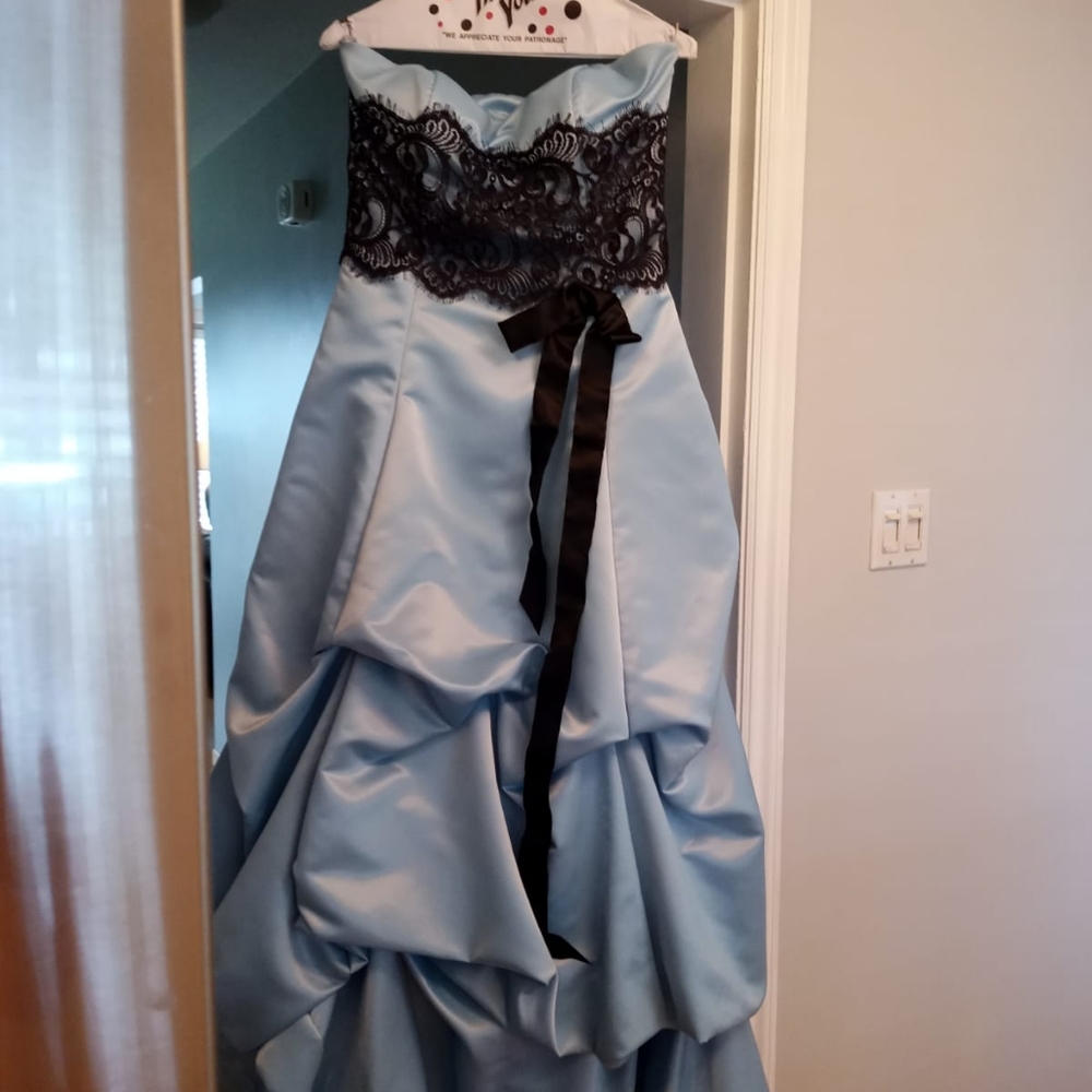 Prom dress/grad dress